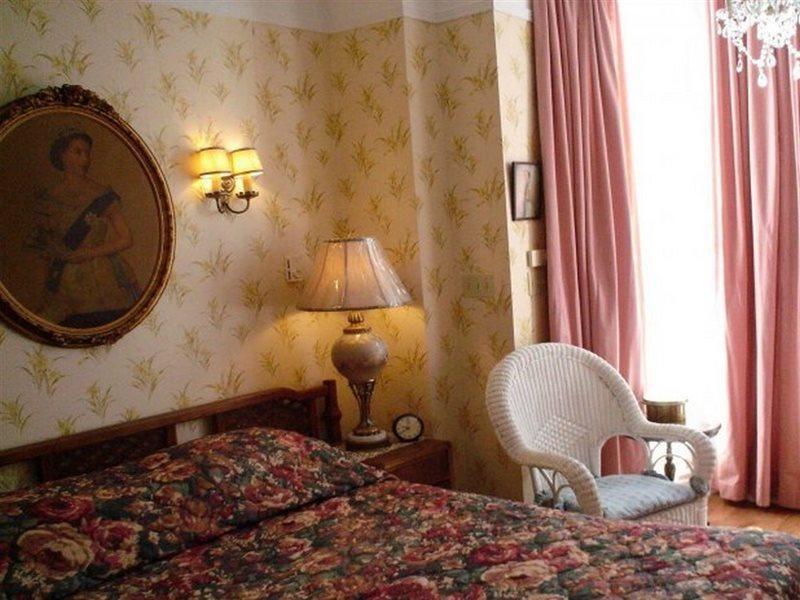 לינה וארוחת בוקר Pimblett'S Toronto Downtown Bed &Breakfast מראה חיצוני תמונה
