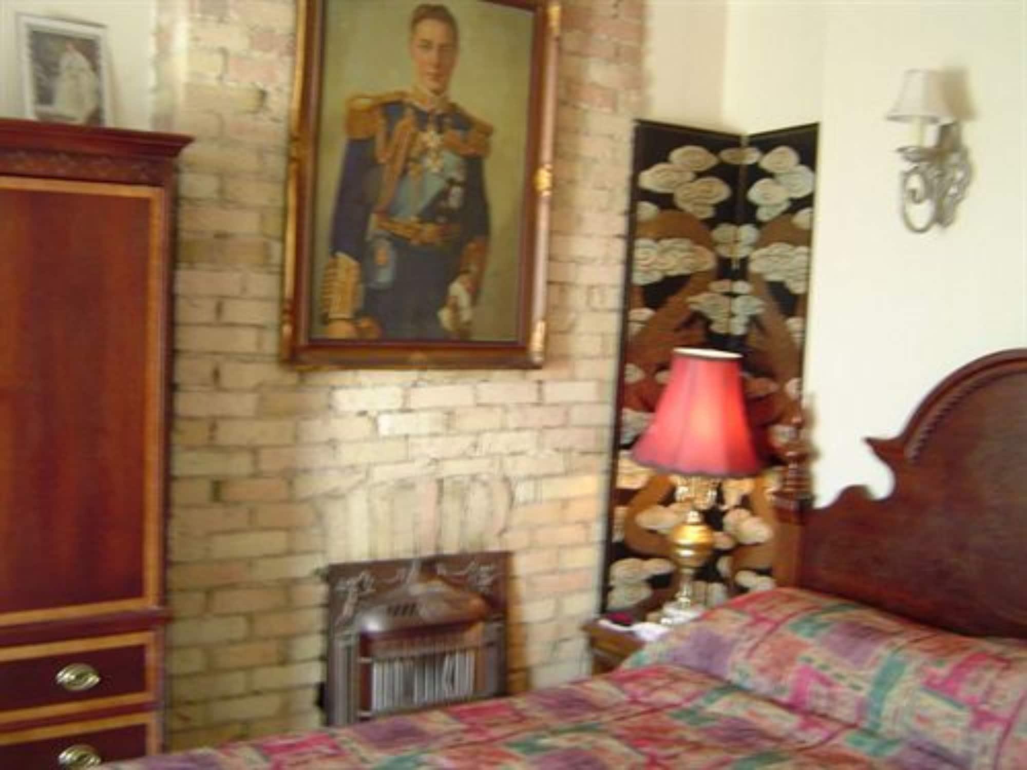 לינה וארוחת בוקר Pimblett'S Toronto Downtown Bed &Breakfast מראה חיצוני תמונה