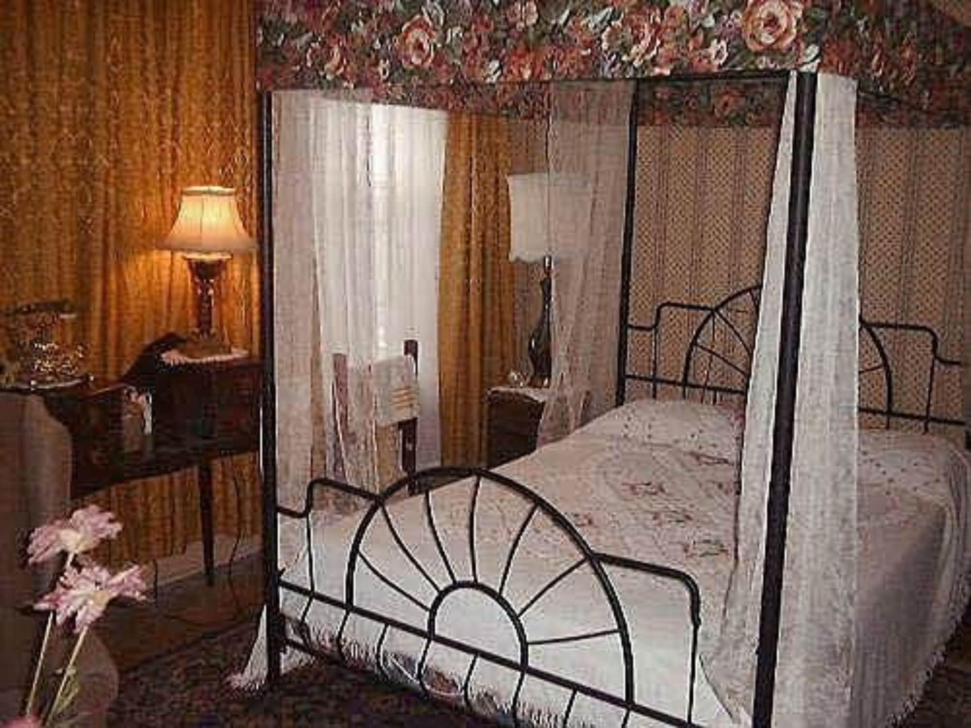 לינה וארוחת בוקר Pimblett'S Toronto Downtown Bed &Breakfast מראה חיצוני תמונה