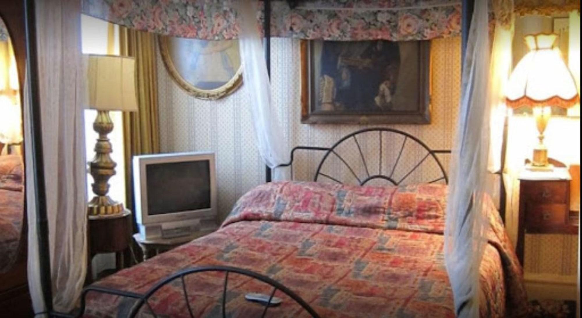 לינה וארוחת בוקר Pimblett'S Toronto Downtown Bed &Breakfast מראה חיצוני תמונה