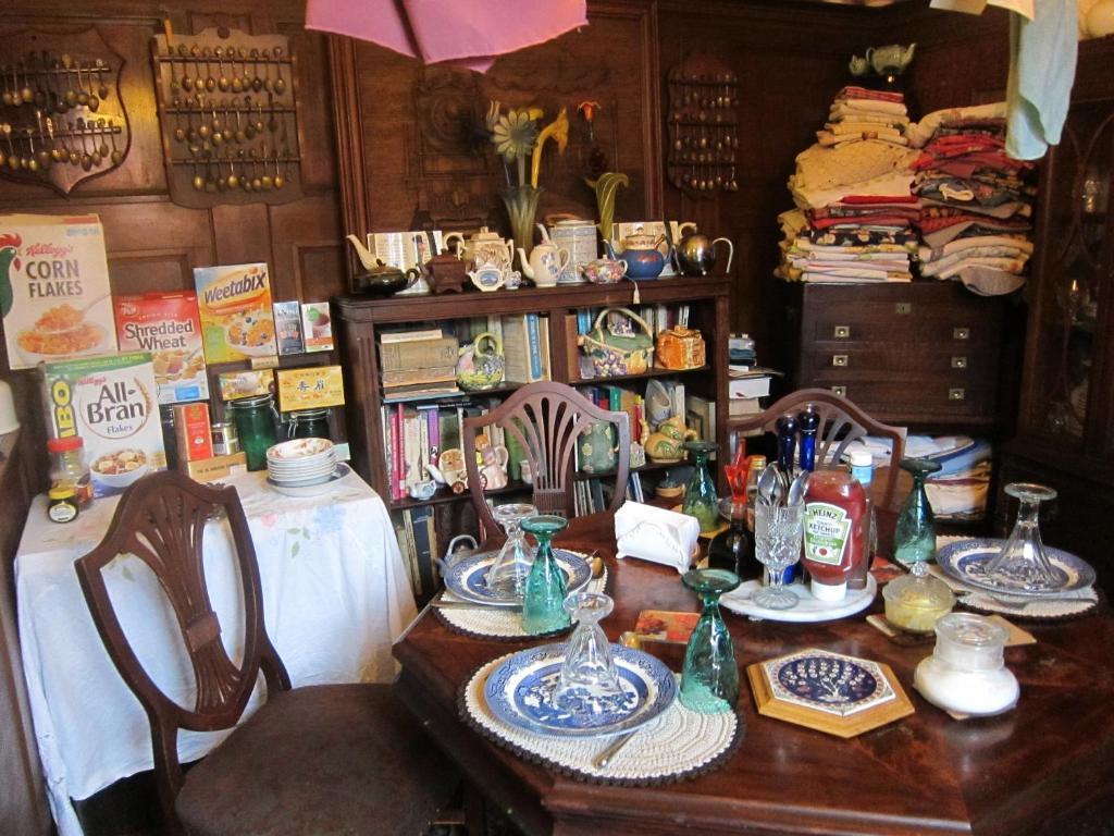 לינה וארוחת בוקר Pimblett'S Toronto Downtown Bed &Breakfast מראה חיצוני תמונה